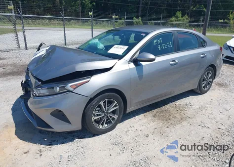 2024 Kia Forte Lxs z USA, uszkodzony, nr VIN 3KPF24ADXRE786939